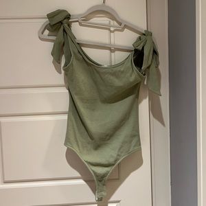 Green scoop neck body suit